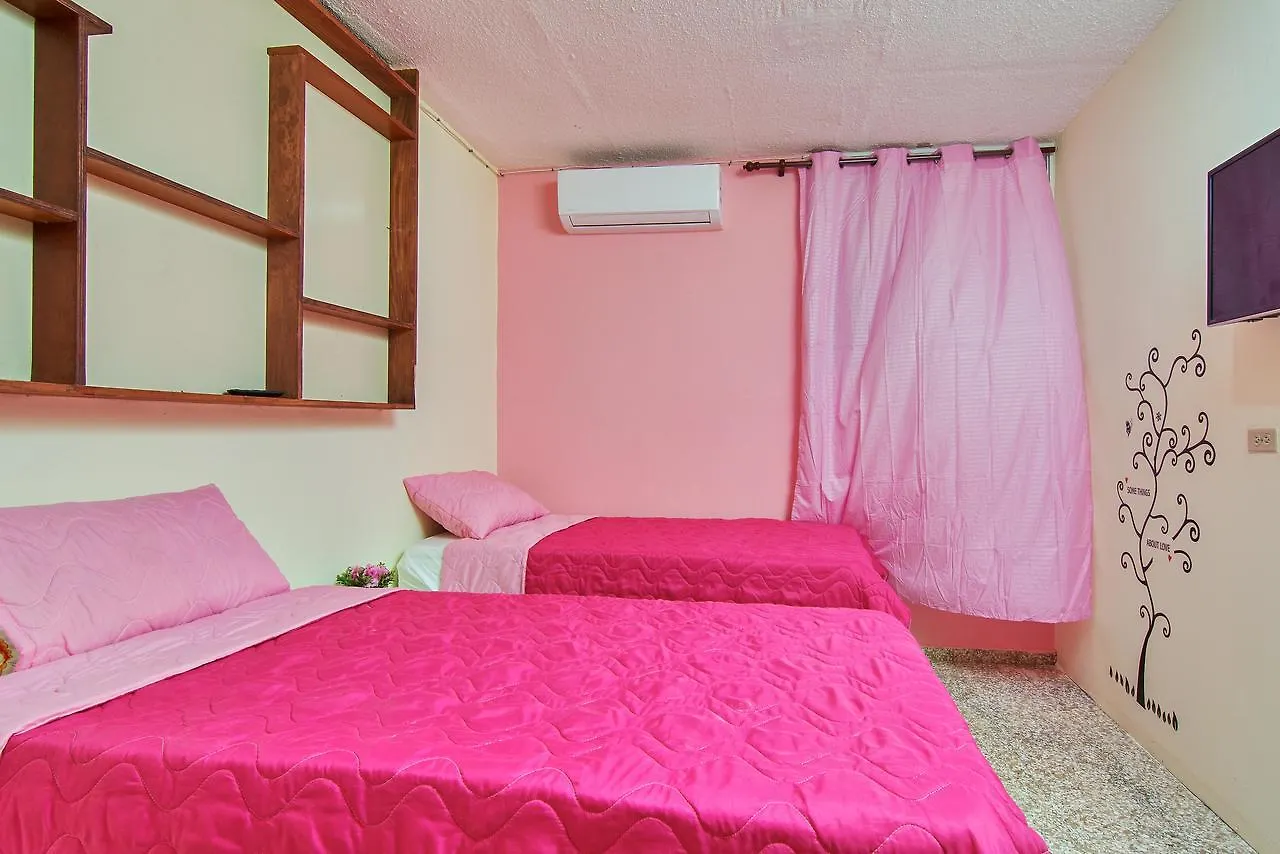Queen Of Hearts Apartahotel Santo Domingo